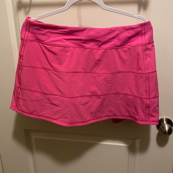 lululemon athletica Dresses & Skirts - Lululemon Pace Rival Mid-Rise Skirt *Long Sonic Pink 10